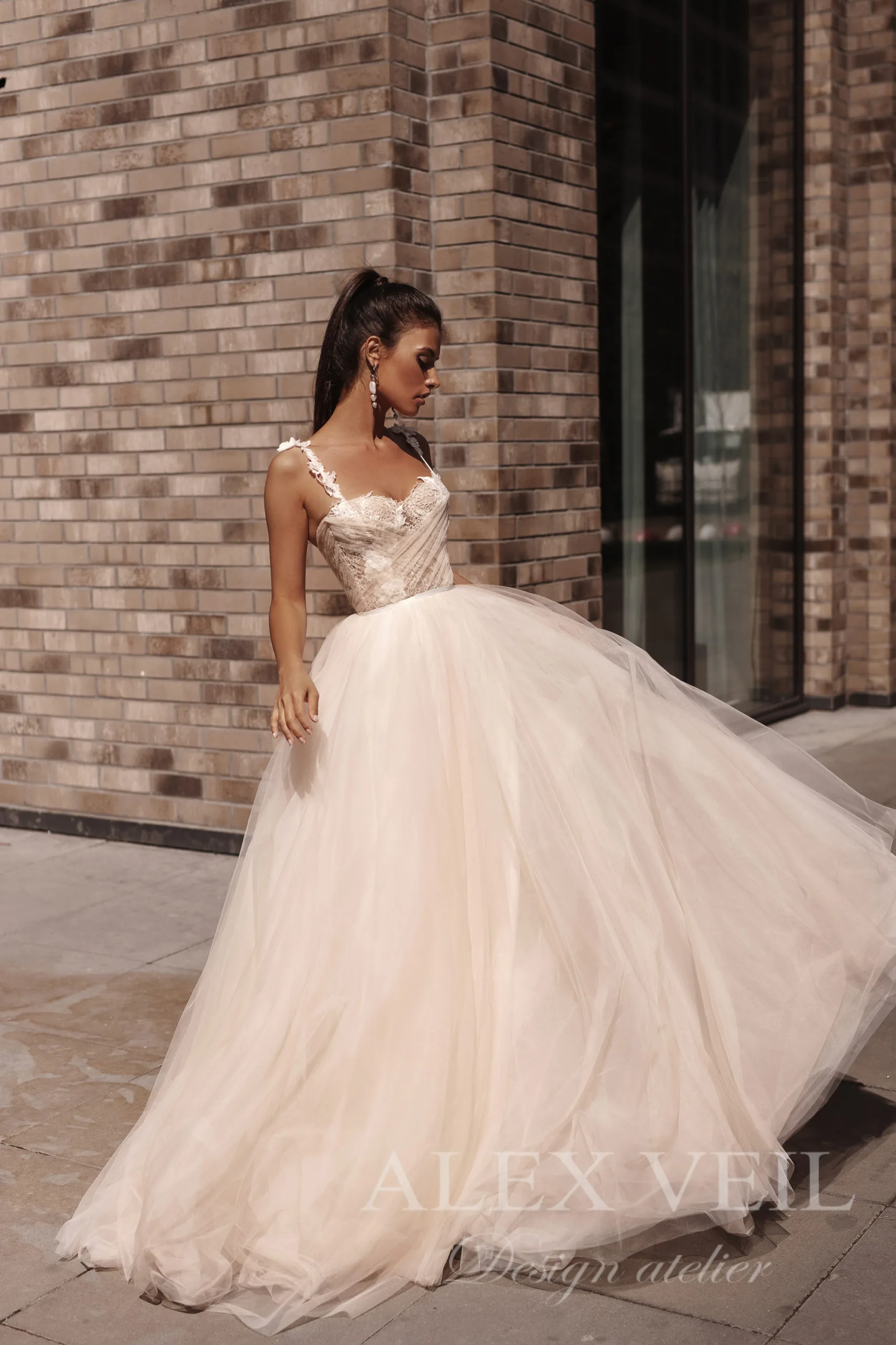 Свадебное платье ‘Antonia’ • Коллекция Enigma • AlexVeil Bridal Antonia — изображение 3