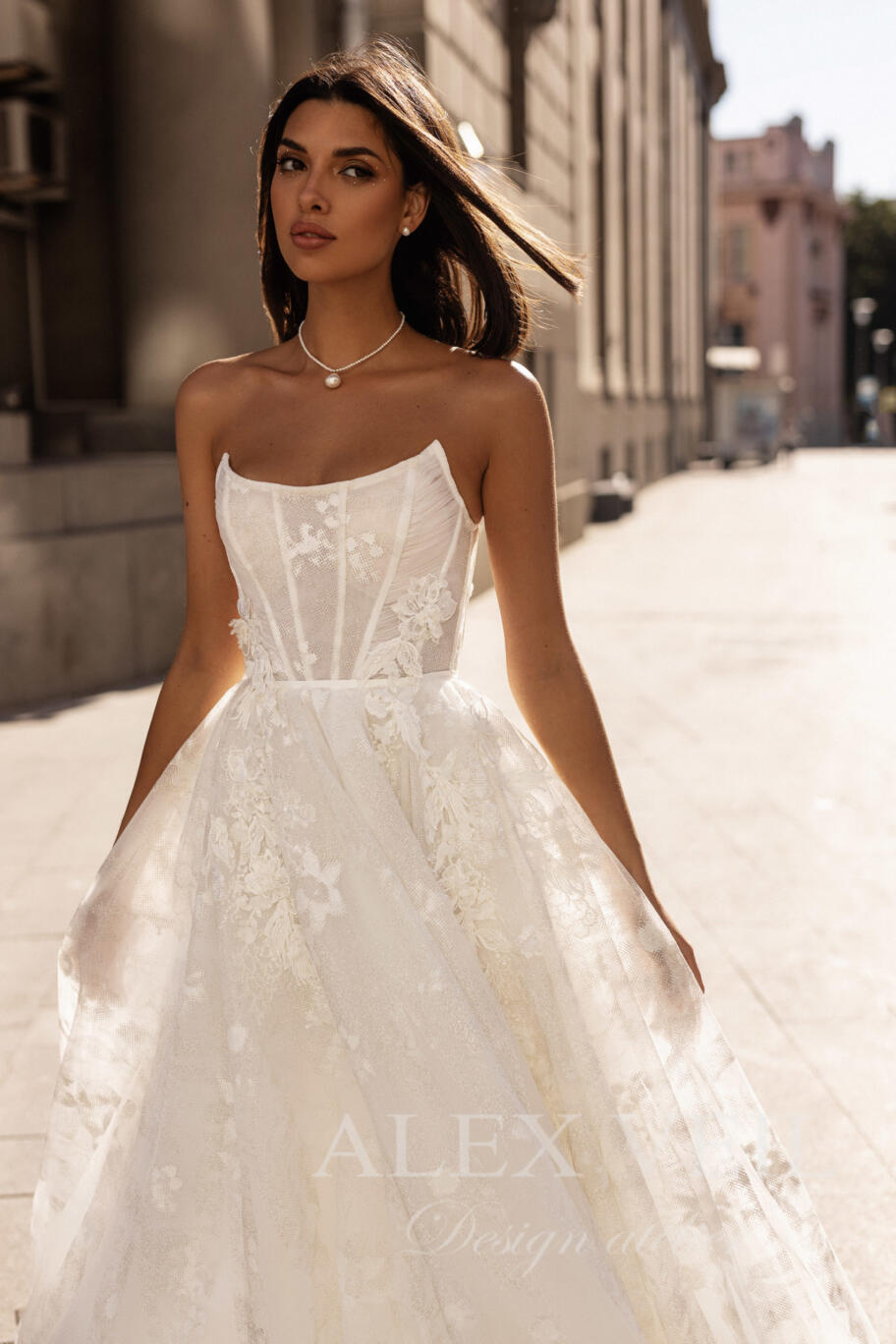 Каталог свадебных платьев - свадебный салон 'IDEAL' г. Москва