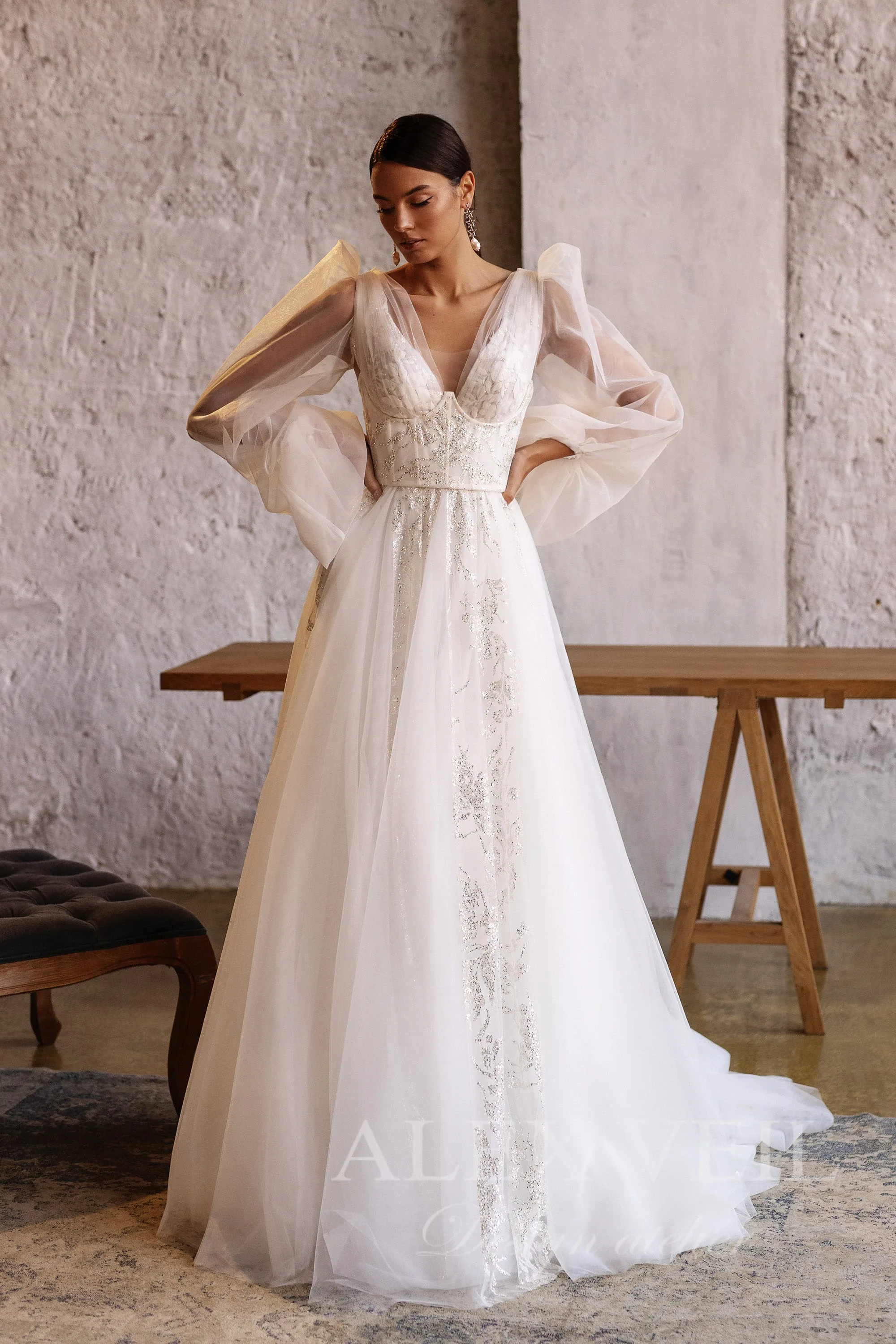Свадебное платье ‘Maya’ • Коллекция The_ONE • AlexVeil Bridal Maya — изображение 1