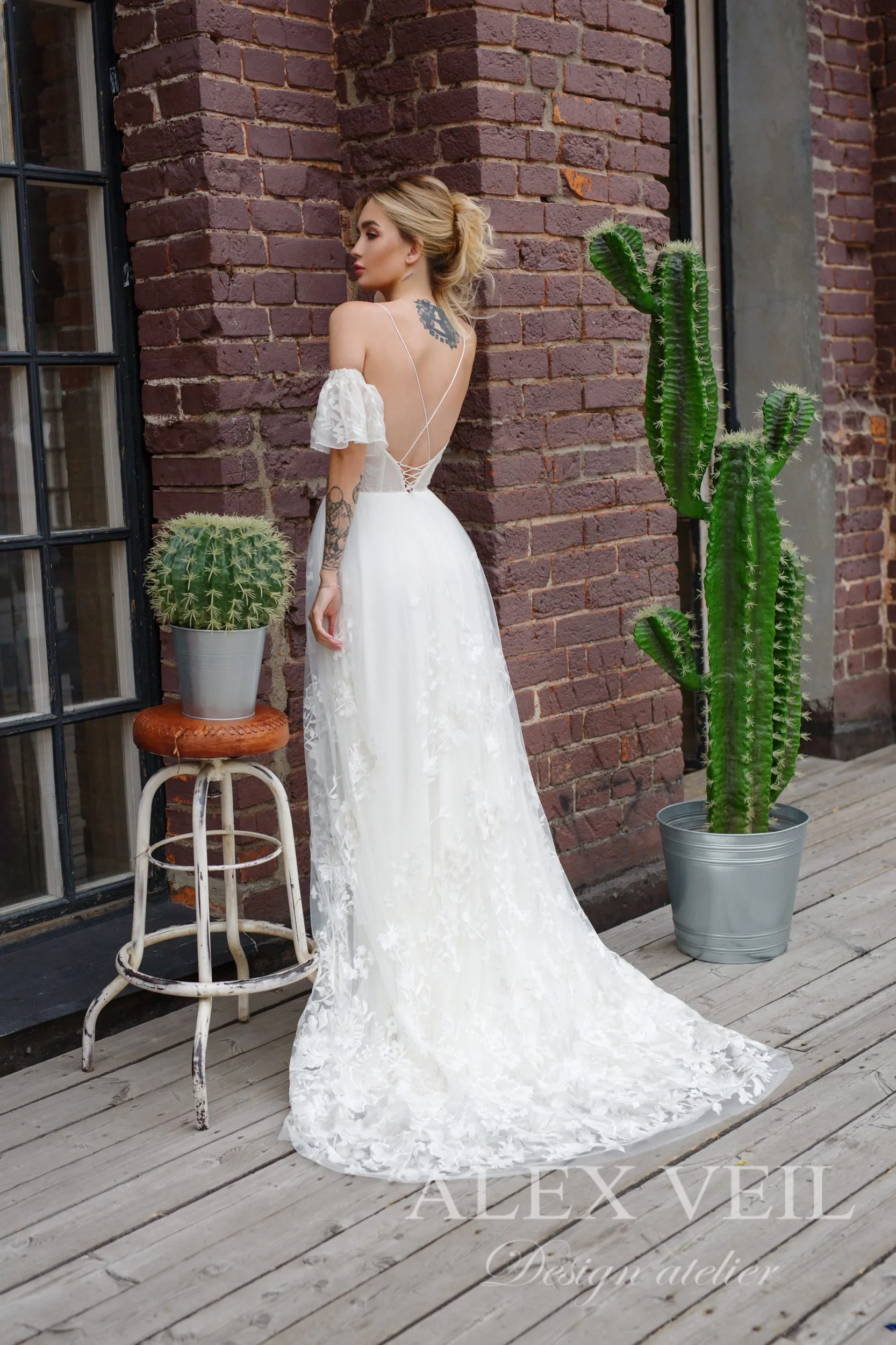 Свадебное платье ‘Nicole’ • Коллекция Euphoria • AlexVeil Bridal Nicole — изображение 2