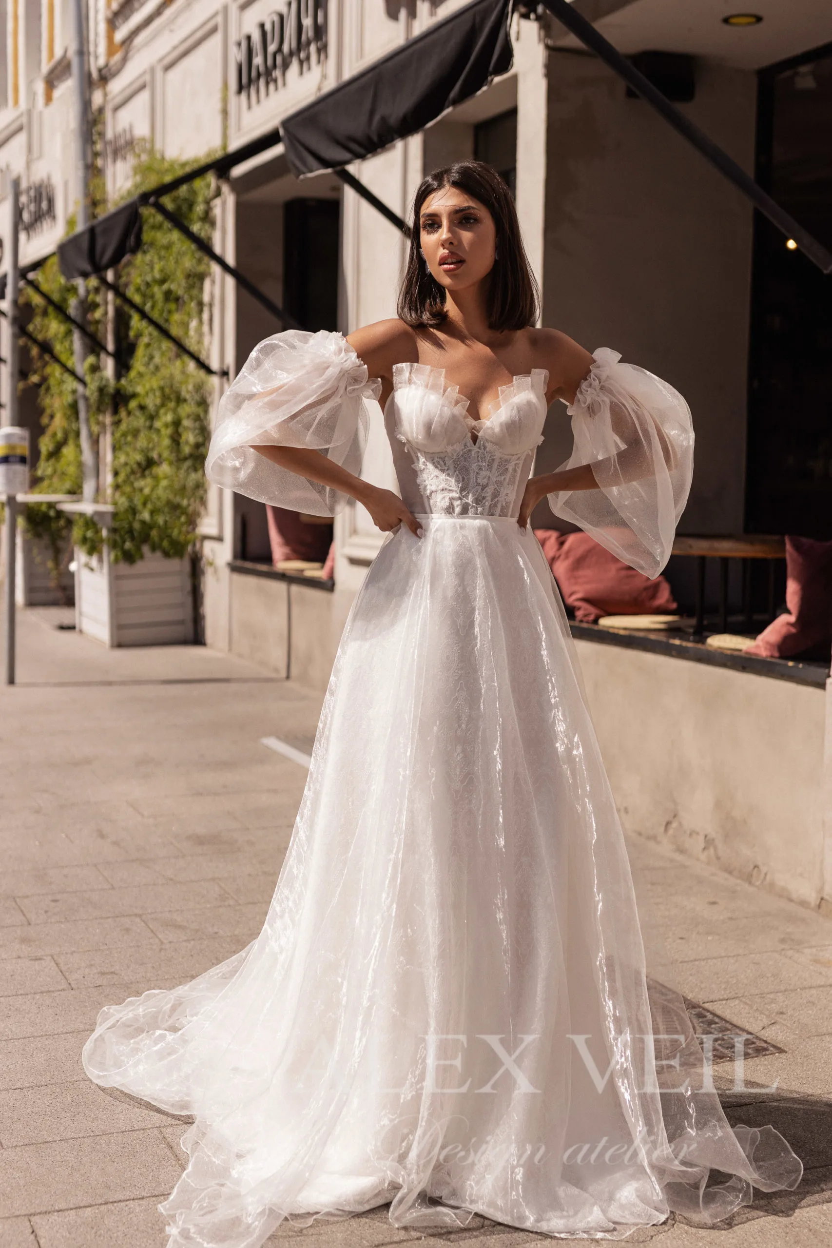 Элегантное А-силуэтное платье Ruth с прозрачными вставками и съемными рукавами