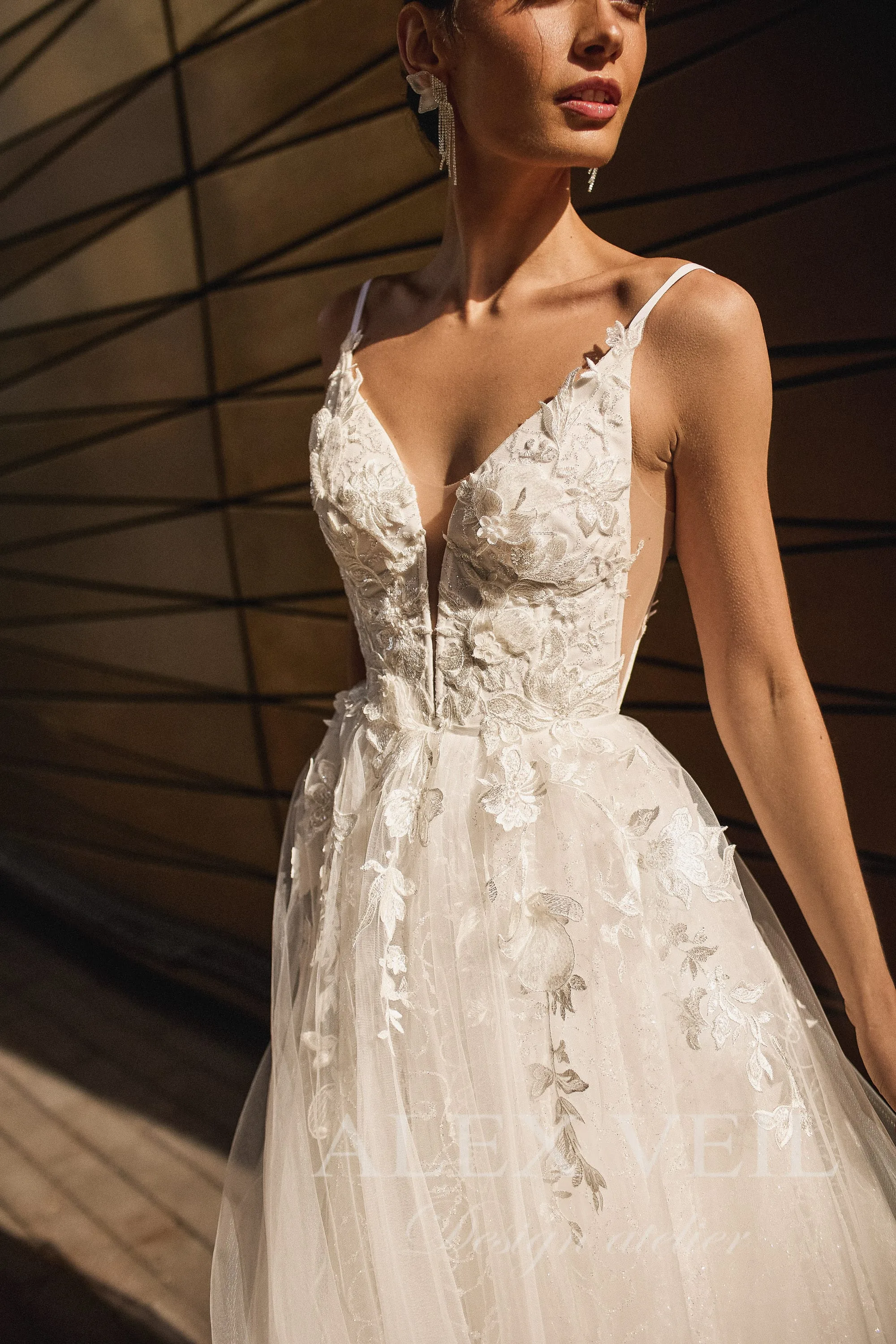 Свадебное платье ‘Laurine’ • Коллекция Mystique • AlexVeil Bridal Laurine — изображение 1