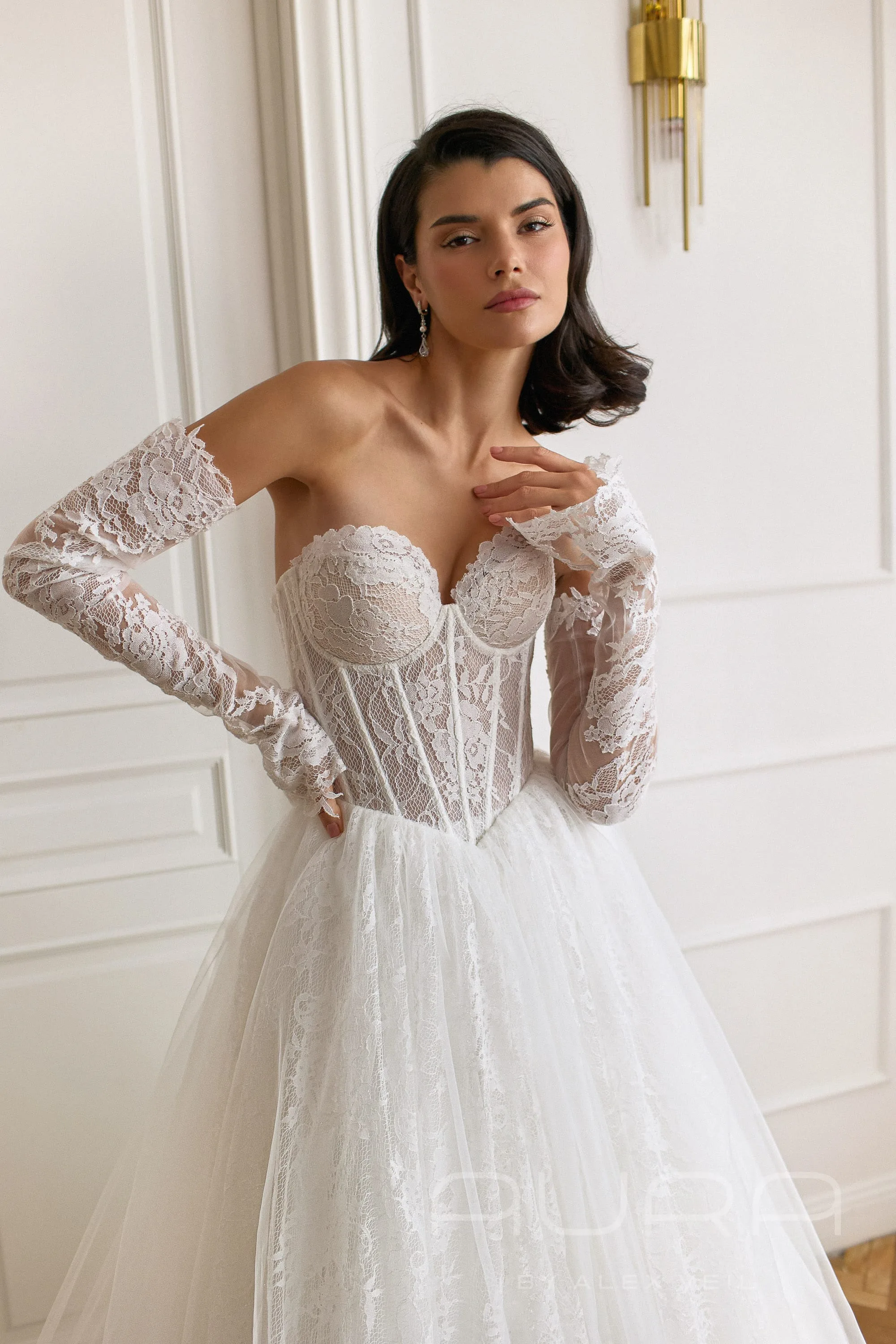 Платье Aston с пышной кружевной юбкой и съемным болеро.