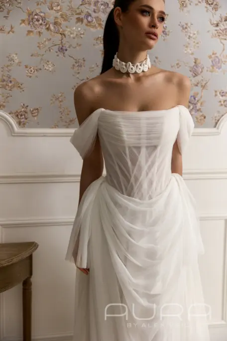 Свадебное платье ‘Kai’ крупный план